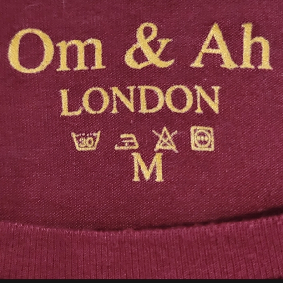 Om & Ah London   Women's M   Long Sleeve    Graphic   T-Shirt   Burgundy - Picture 3 of 5